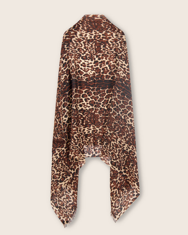 Lightweight cashmere wrap in camel leopard