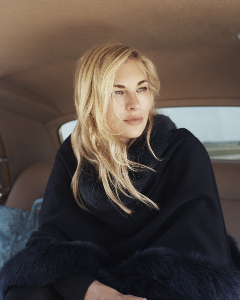 model wearing Cervinia in Black in car